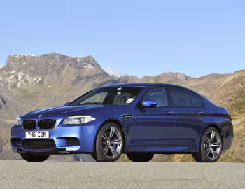 BMW M5 [UK-spec] (F10) '2011–13