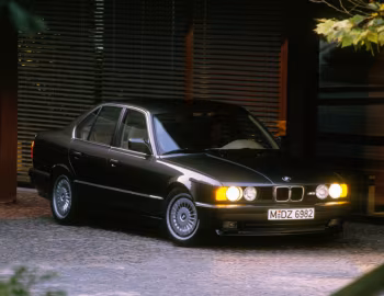 BMW M5 [Worldwide] (E34) '07.1988–04.1992