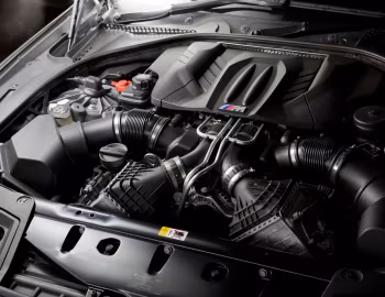 发动机舱 BMW M5 [Australia] (F10) '2012–13