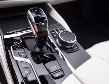 Interni 2021–24 BMW M5 Competition [North America] (F90) '2020–24