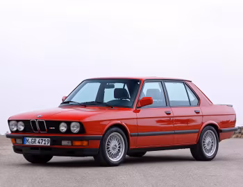 BMW M5 [Worldwide] (E28) '10.1984–09.1987