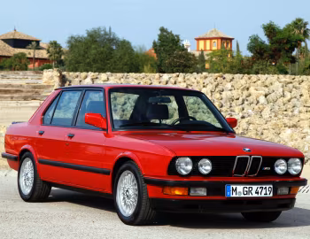 BMW M5 [Worldwide] (E28) '10.1984–09.1987