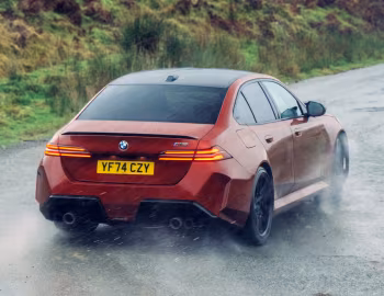 BMW M5 [UK-spec] (G90) '2024–pr.