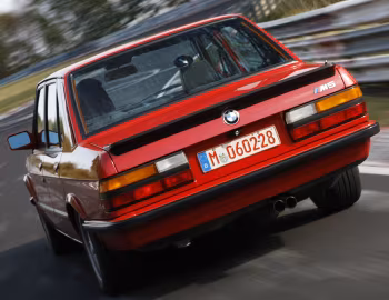 BMW M5 [Worldwide] (E28) '10.1984–09.1987