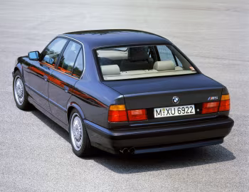 BMW M5 [Worldwide] (E34) '07.1988–04.1992