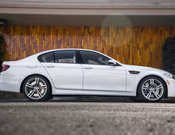 2013 BMW M5 [North America] (F10) '03.2012–07.2013