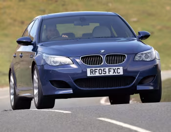 BMW M5 [UK-spec] (E60) '03.2005–03.2007