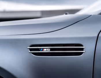 BMW M5 [UK-spec] (E60) '03.2007–12.2009