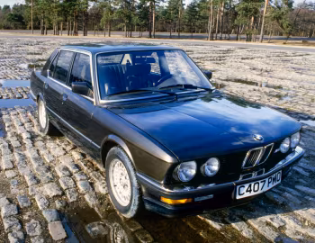 BMW M5 [Worldwide] (E28) '10.1984–09.1987