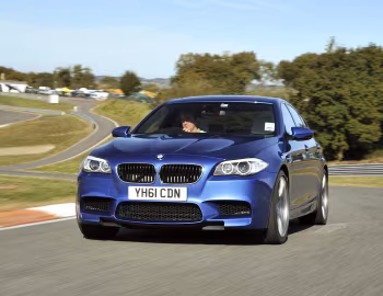 BMW M5 [UK-spec] (F10) '2011–13