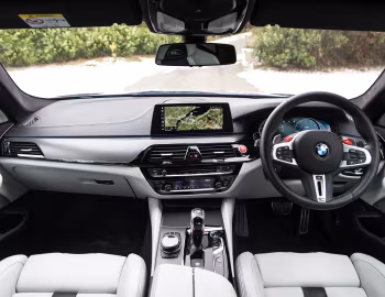 Panel frontal BMW M5 [UK-spec] (F90) '2018–20