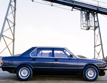 BMW M5 [Worldwide] (E28) '10.1984–09.1987