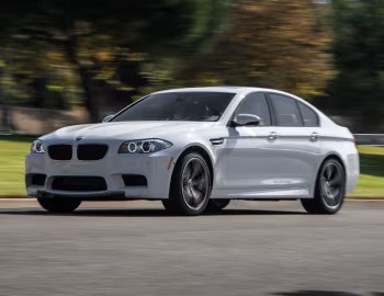 2013 BMW M5 [North America] (F10) '03.2012–07.2013