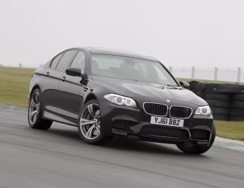 BMW M5 [UK-spec] (F10) '2011–13