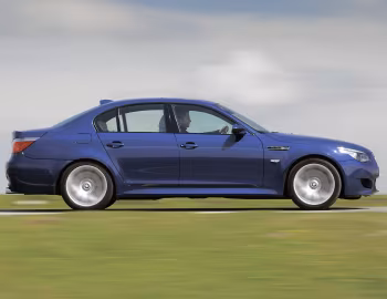 BMW M5 [UK-spec] (E60) '03.2005–03.2007