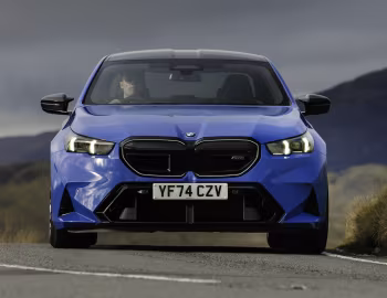 BMW M5 [UK-spec] (G90) '2024–pr.