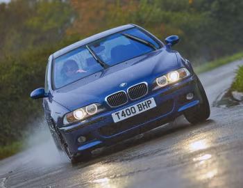 BMW M5 [UK-spec] (E39) '09.2000–06.2003
