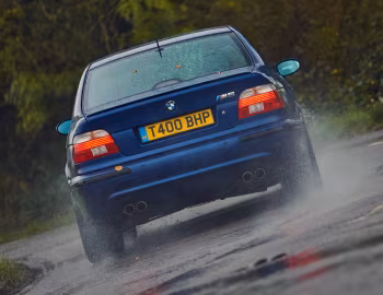 BMW M5 [UK-spec] (E39) '09.2000–06.2003