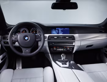 Panel frontal BMW M5 [Worldwide] (F10) '09.2011–13