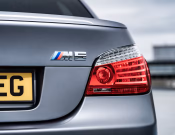 BMW M5 [UK-spec] (E60) '03.2007–12.2009