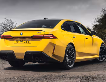BMW M5 [UK-spec] (G90) '2024–pr.
