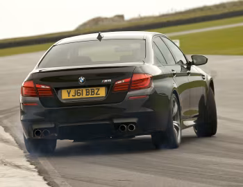 BMW M5 [UK-spec] (F10) '2011–13