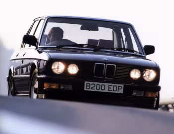 BMW M535i [UK-spec] (E28) '01.1985–12.1987