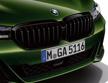 BMW M550i xDrive [Worldwide] (G30) '2020–23