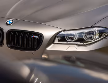 2015 BMW M5 "30 Jahre" [North America] (F10) '06–07.2014