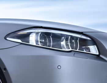 BMW M5 "30 Jahre" [UK-spec] (F10) '06–11.2014