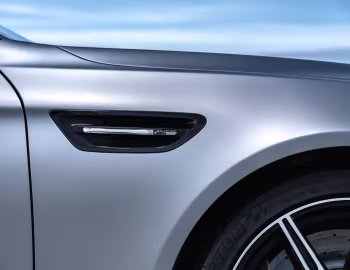 BMW M5 "30 Jahre" [UK-spec] (F10) '06–11.2014