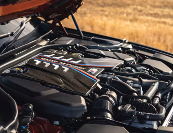 Bajo el capó BMW M5 Competition [UK-spec] (F90) '2020–24