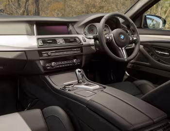 内饰 BMW M5 Competition Package [Australia] (F10) '2013–16