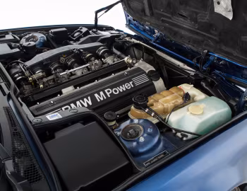 Under the hood BMW M5 Sedan [RHD] (E34) '1994–06.1995