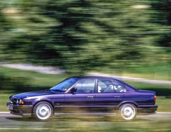 BMW M5 Sedan [UK-spec] (E34) '12.1991–05.1994