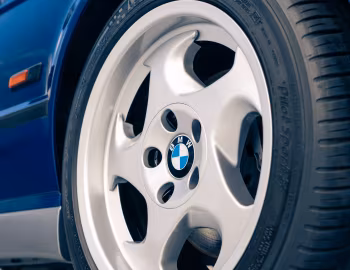 BMW M5 Sedan [UK-spec] (E34) '12.1991–05.1994