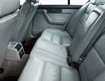 Інтэр'ер BMW M5 Sedan [UK-spec] (E34) '12.1991–05.1994