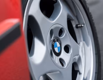 1993 BMW M5 Sedan [North America] (E34) '09.1992–04.1993