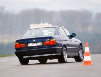 BMW M5 Sedan [Worldwide] (E34) '12.1991–05.1994
