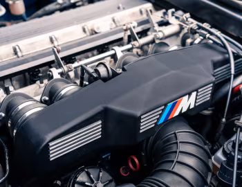 Bajo el capó BMW M5 Sedan [UK-spec] (E34) '12.1991–05.1994