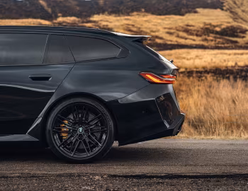 BMW M5 Touring [UK-spec] (G99) '2025–pr.