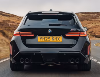 BMW M5 Touring [UK-spec] (G99) '2025–pr.