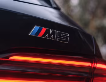 BMW M5 Touring [UK-spec] (G99) '2025–pr.