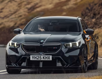 BMW M5 Touring [UK-spec] (G99) '2025–pr.