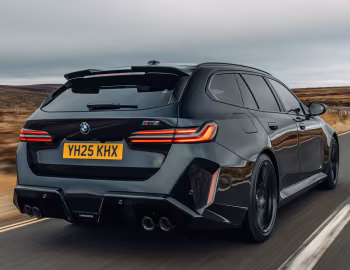 BMW M5 Touring [UK-spec] (G99) '2025–pr.