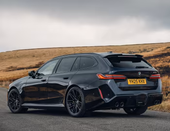 BMW M5 Touring [UK-spec] (G99) '2025–pr.