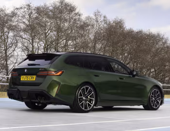 BMW M5 Touring Individual [UK-spec] (G99) '2025–pr.
