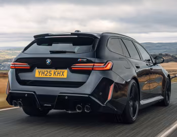 BMW M5 Touring [UK-spec] (G99) '2025–pr.