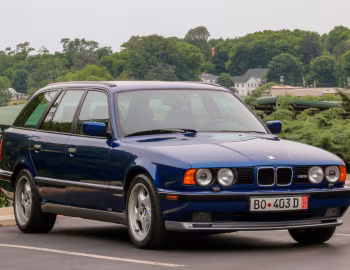 1993–94 BMW M5 Touring [North America] (E34) '1992–05.1994