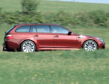 BMW M5 Touring [UK-spec] (E61) '03.2007–02.2010